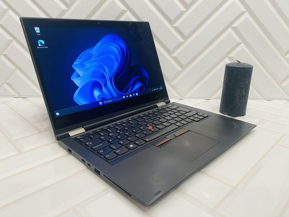 Lenovo Yoga x380 2in1 i5-8250U 8GB / 256 GB Laptop Ultrabook
