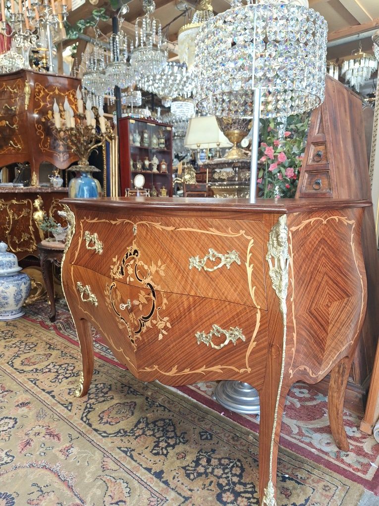 Comoda antiquíssima D. João V