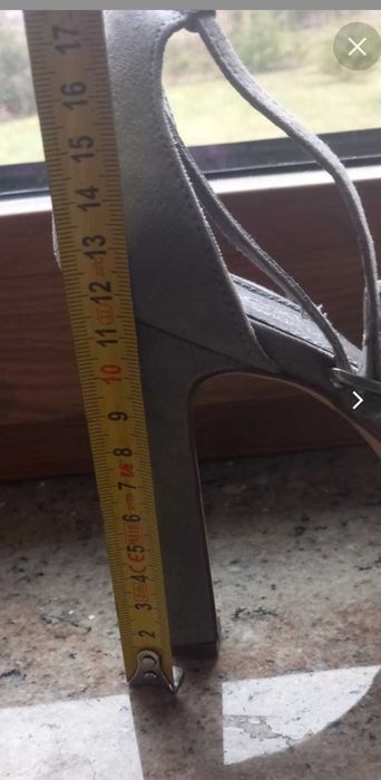 Eleganckie buty damskie zamszowe na słupku Next 38