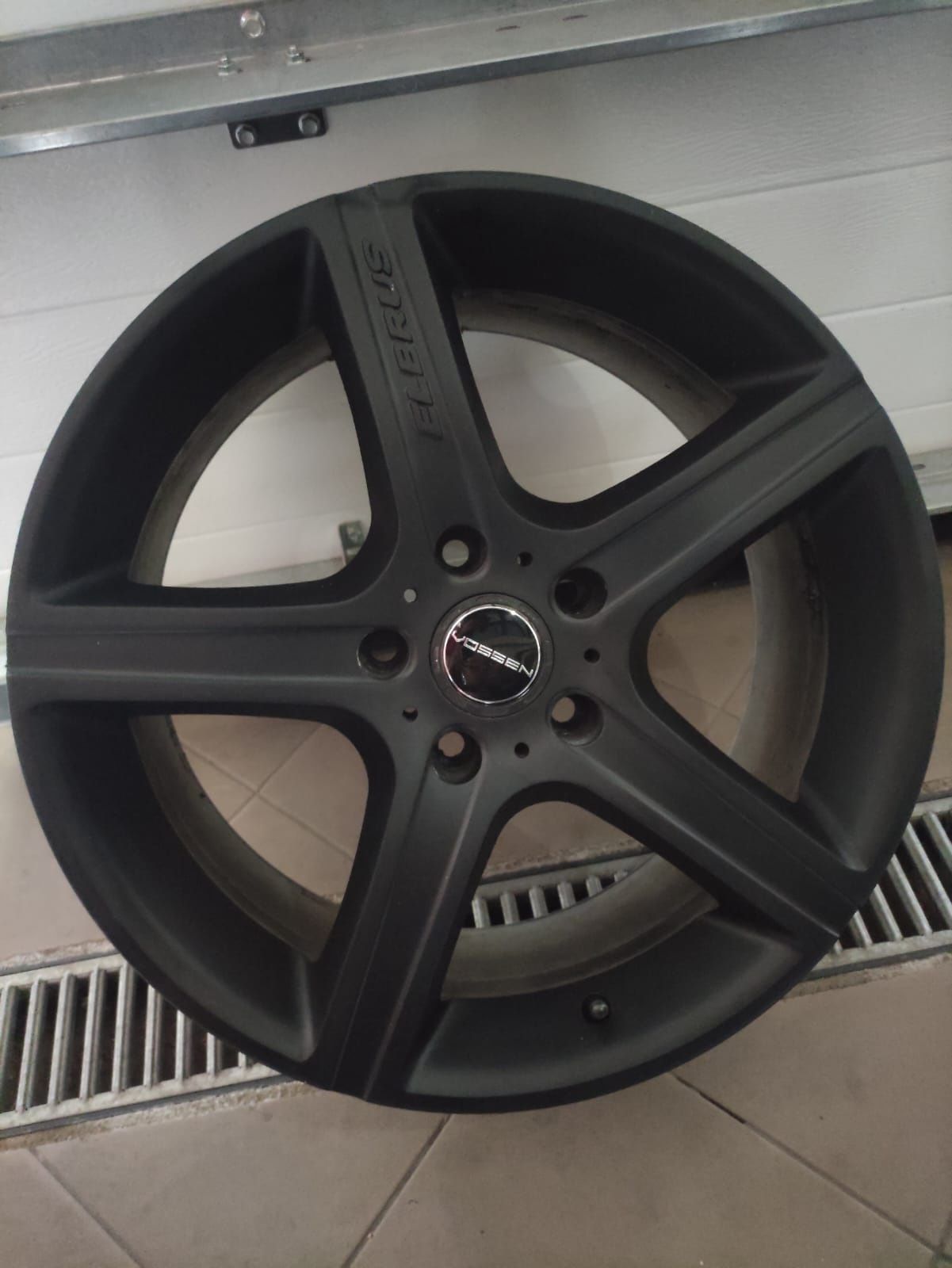 Продам диски Vossen r18