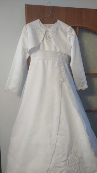 Sprzedam suknie komunijną plus dwa bolerka