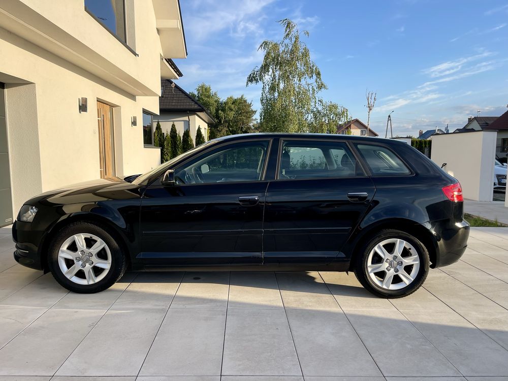 — AUDI    A3  —1.6 BENZYNA  —102KM — 2010–Felgi —