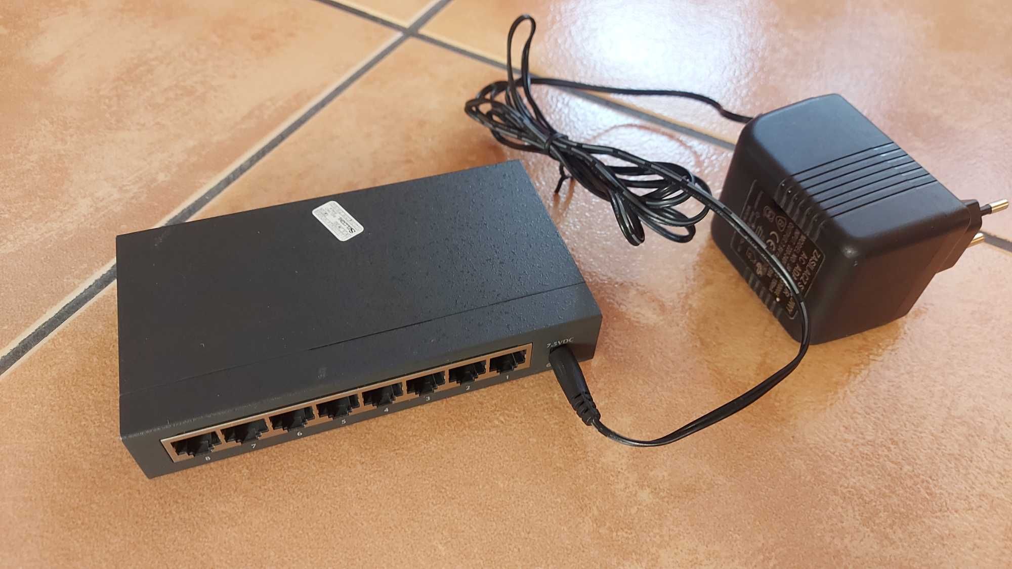 Switch Ethernet 10/100Mbps 8 portowy Planet