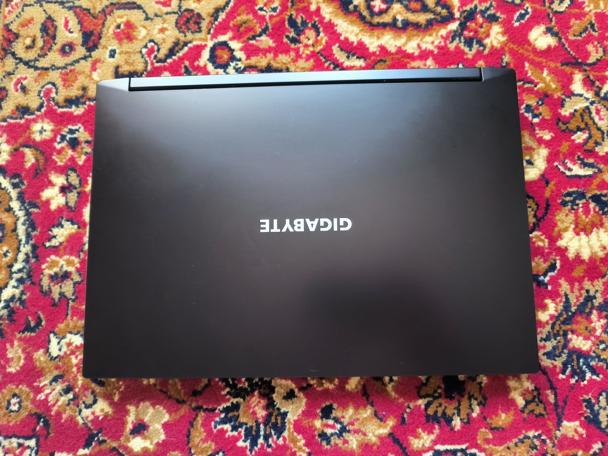 Gigabyte G5 / rtx 3060 105w / i5 10500h / 16gb ddr4 / 512gb ssd