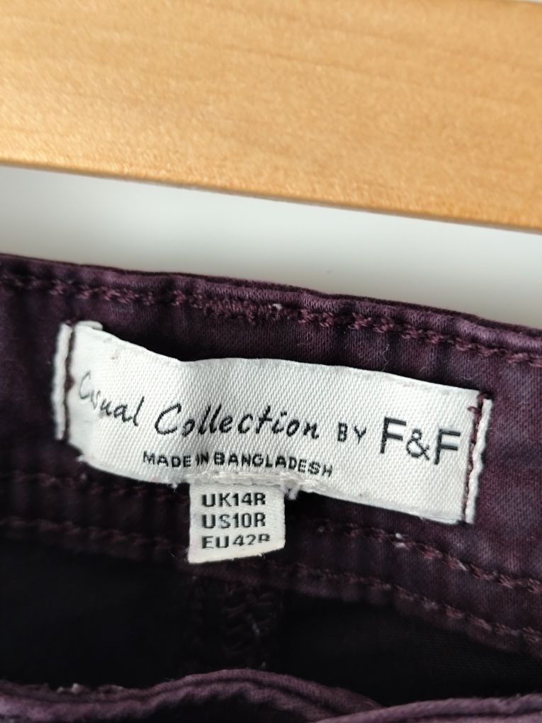Spodnie damskie cętkowane bakłażanowe Casual Collection by F&F r. 42