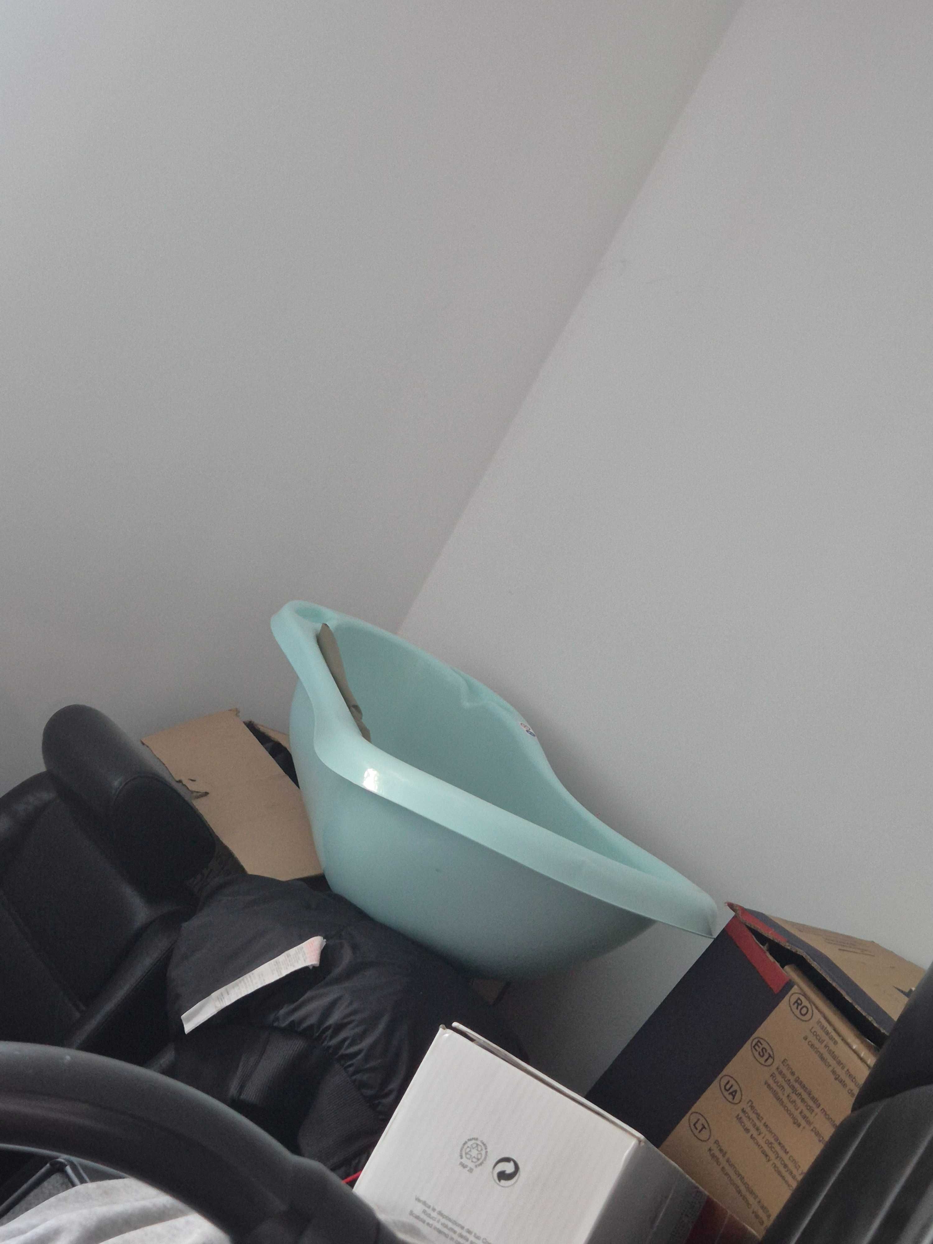 Oddam gratis łóżeczko turystyczne i wanienkę