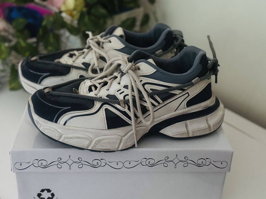 Кроссовки lonza модель sopra 38 размер