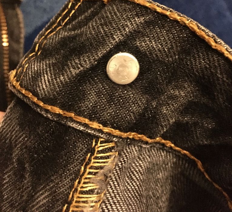 Джинсы оригинал .