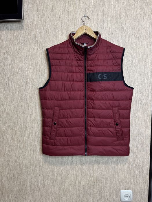 Чоловічий  жилет, безрукавка boss, hugo boss, оригінал