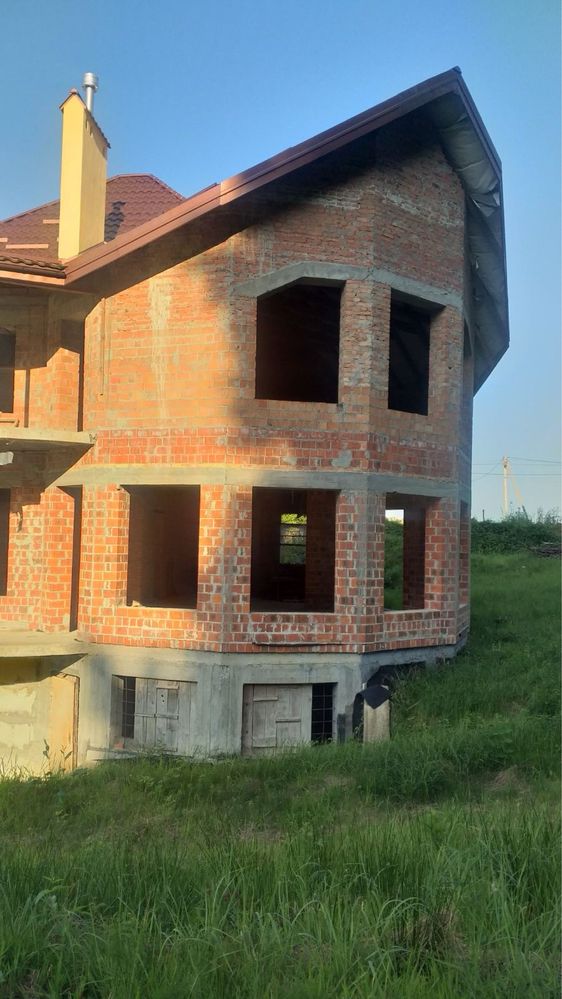 Будинок Винники , біля лісу , 90000$