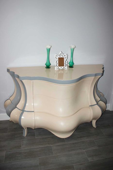 Movel / Consola / Comoda Cendrillon - Bombe Chests - Design Romantica