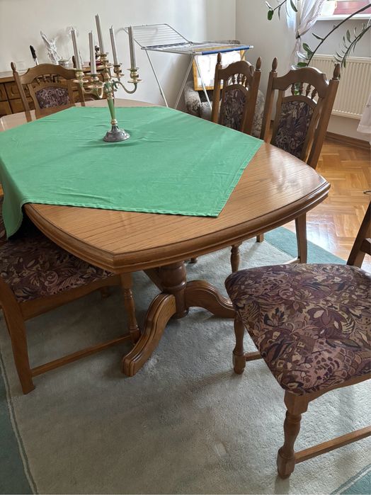 Meble dębowe do jadalni