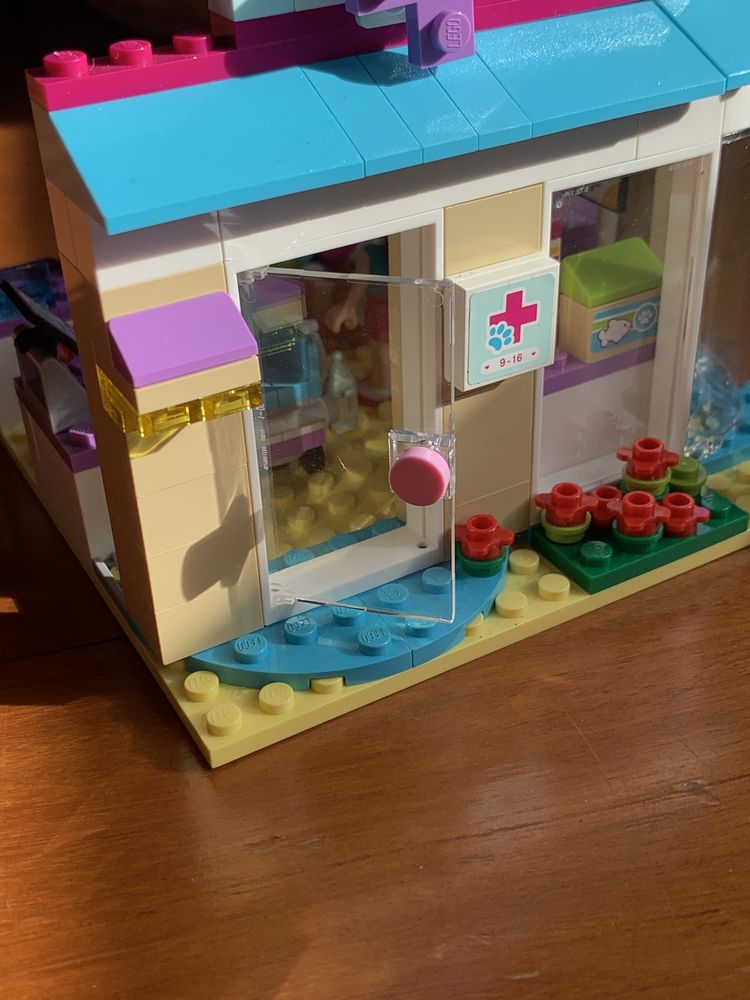 Lego Friends hospital veterinário