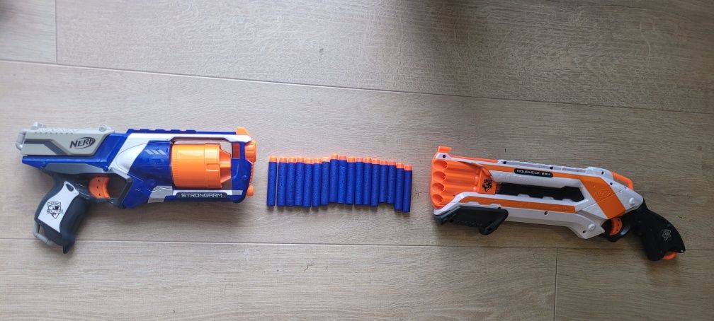 Pistolety Nerf Strongarm oraz Roughcut 2x4+17 strzałek