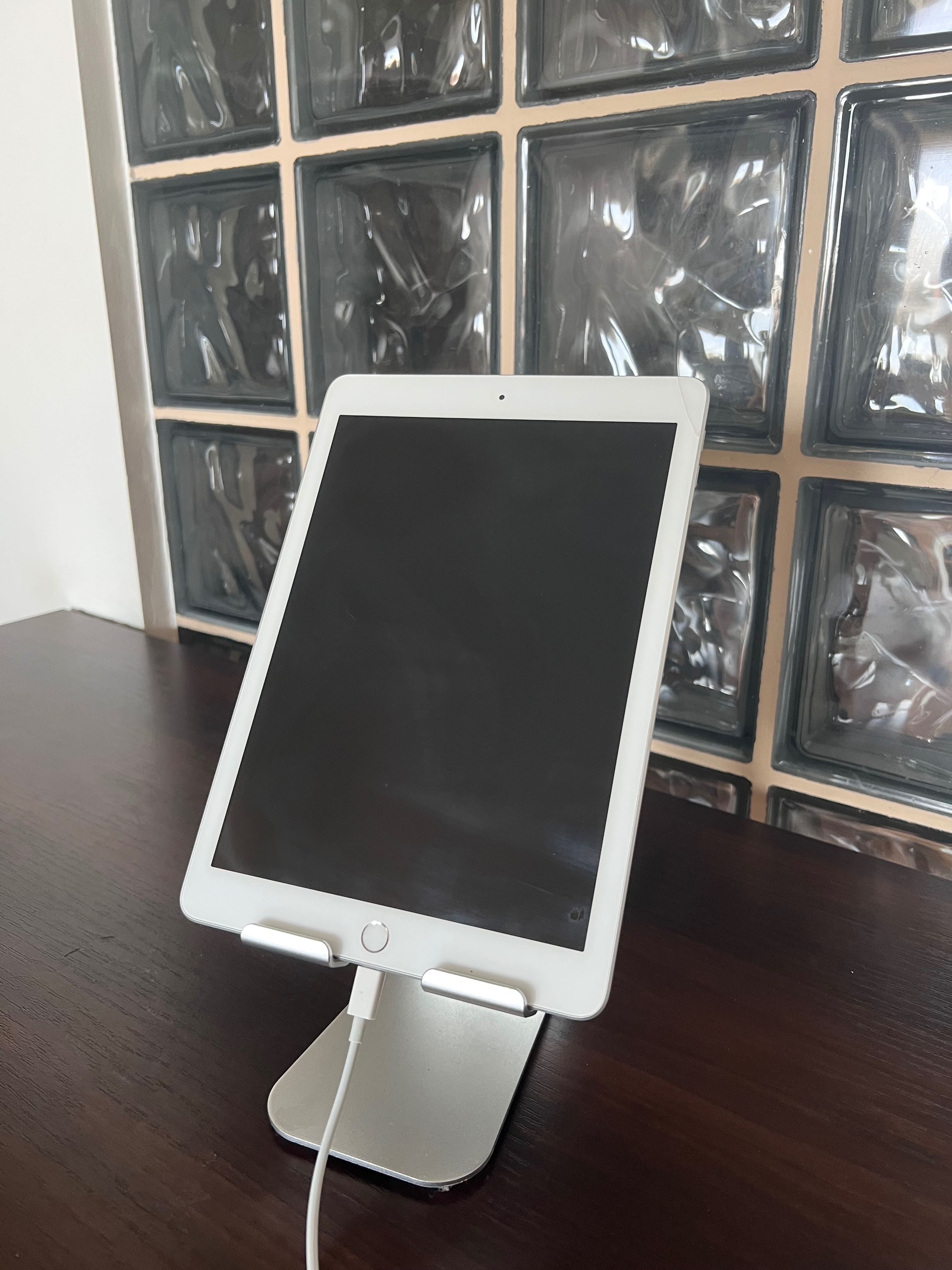 Tablet Apple iPad 6th gen A1893 9,7" | 2/32gb