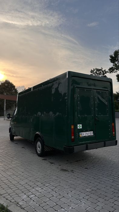 Вантажні перевезення / Бус 18 м³ / Переїзди / Доставка