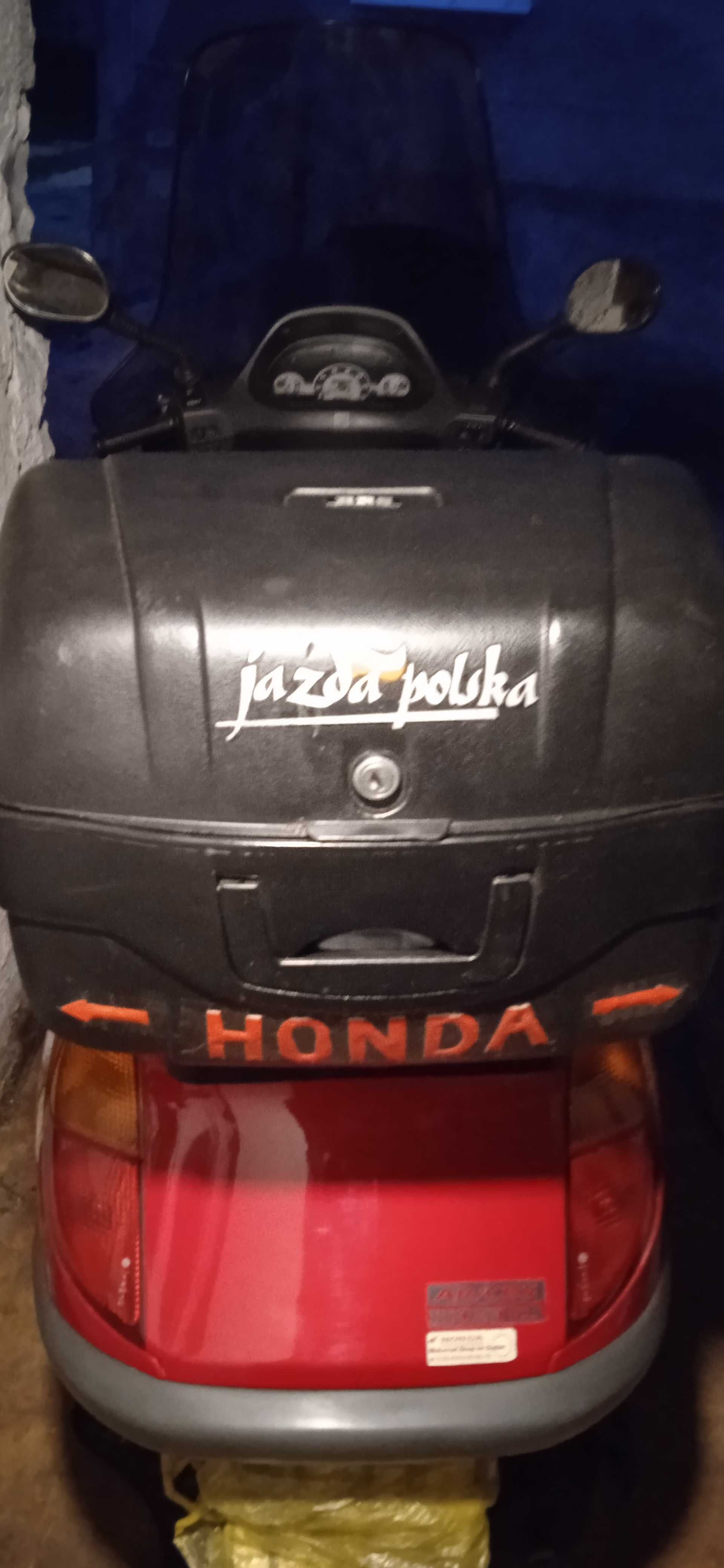 Motoryzacja  Honda Pantheon