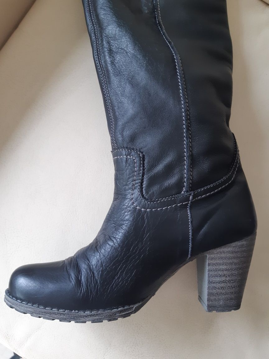 Novas Botas Xti 39