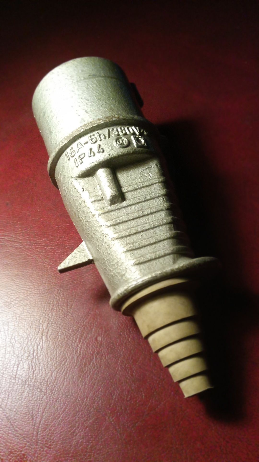 Wtyczka metalowa siłowa 4x 16S 380V 4P IP44