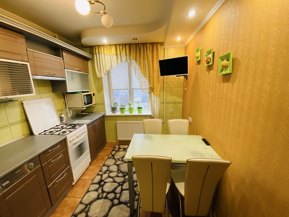 Довгострокова оренда двокімнатної квартири О. Теліги,1