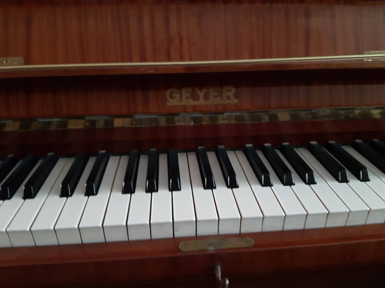 Продам немецкое пианино Geyer