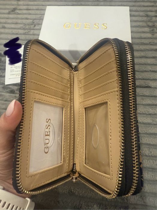 Nowy damski portfel GUESS