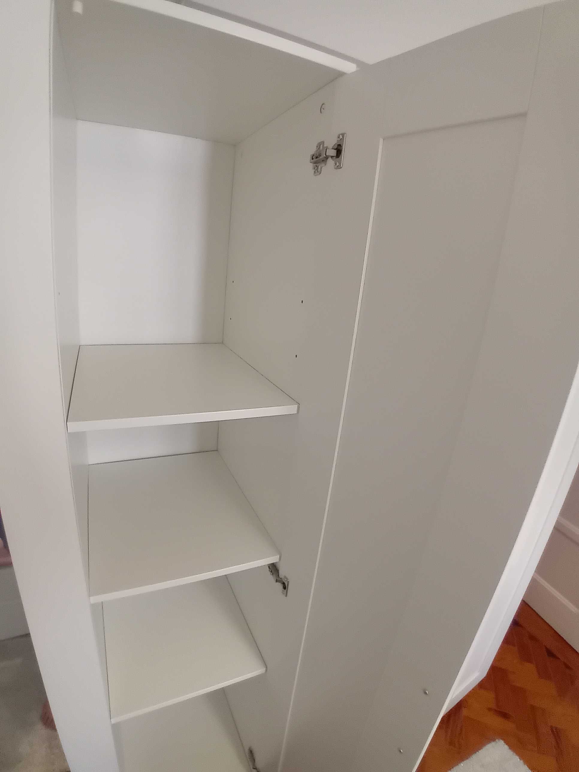 BRIMNES Roupeiro c/3 portas, branco, 117x190 cm