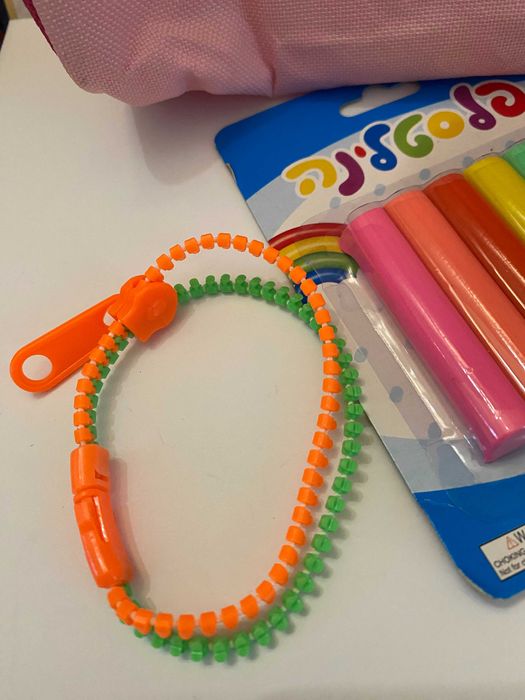 Пенал, олівці  Ціна за все!