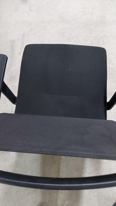 Cadeiras rodadas com braços