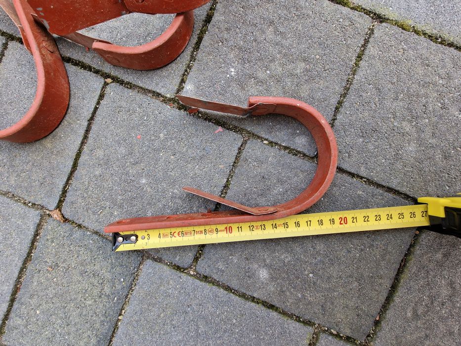 Sprzedam uchwyty do mocowania rynien