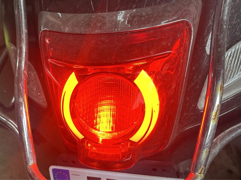 Tylna lampa led Vespa Gts