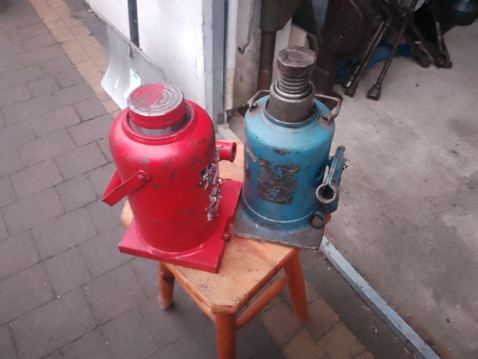 Podnośnik hydrauliczny słupkowy 20 ton