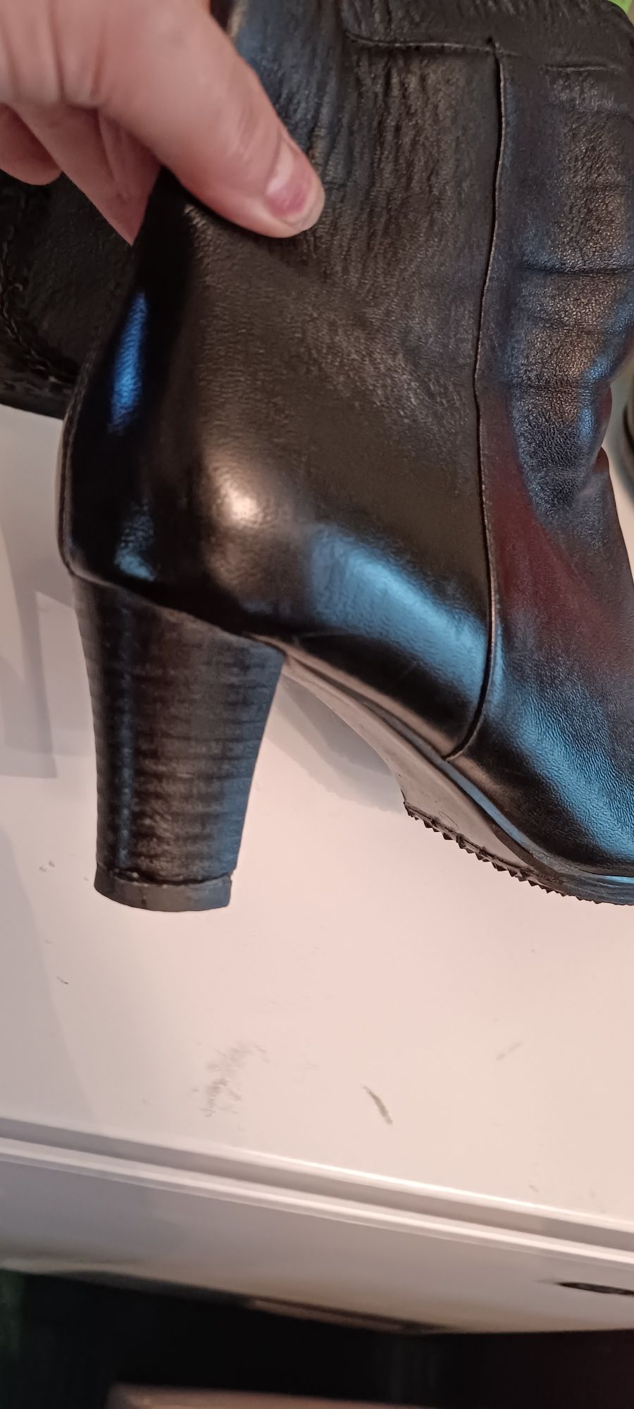 Продам Кожаные сапоги зимние