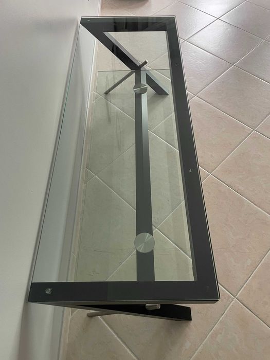 Movél de apoio a televisão