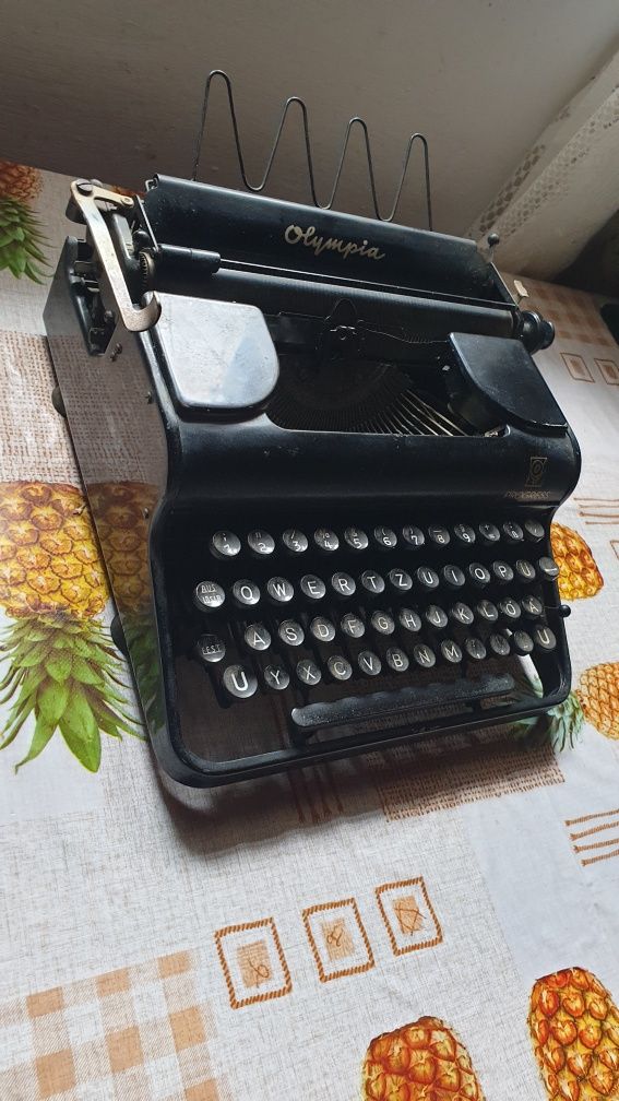 Stara maszyna do pisania  Olimpia progress
