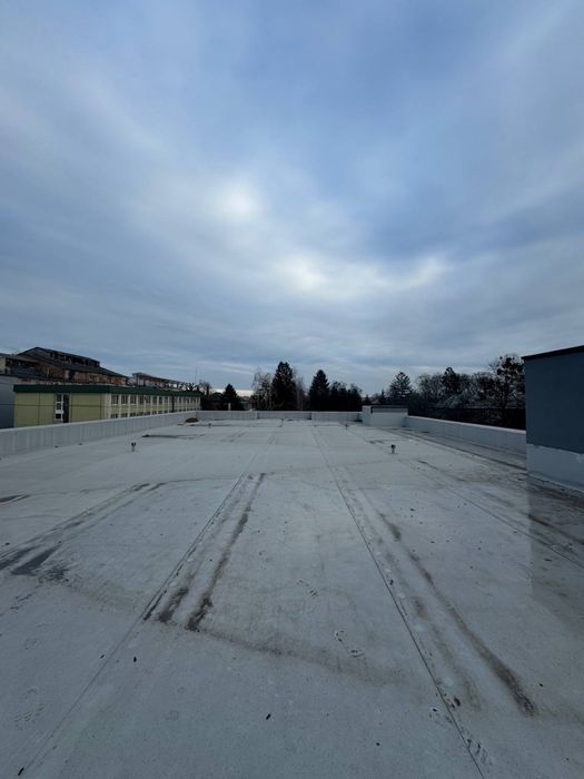 Оренда фасадних комерційних приміщень 100м2 та 450м2 Луцьк