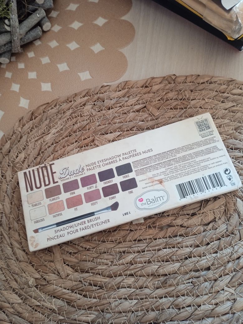 Paleta cieni The Balm Nude Dude