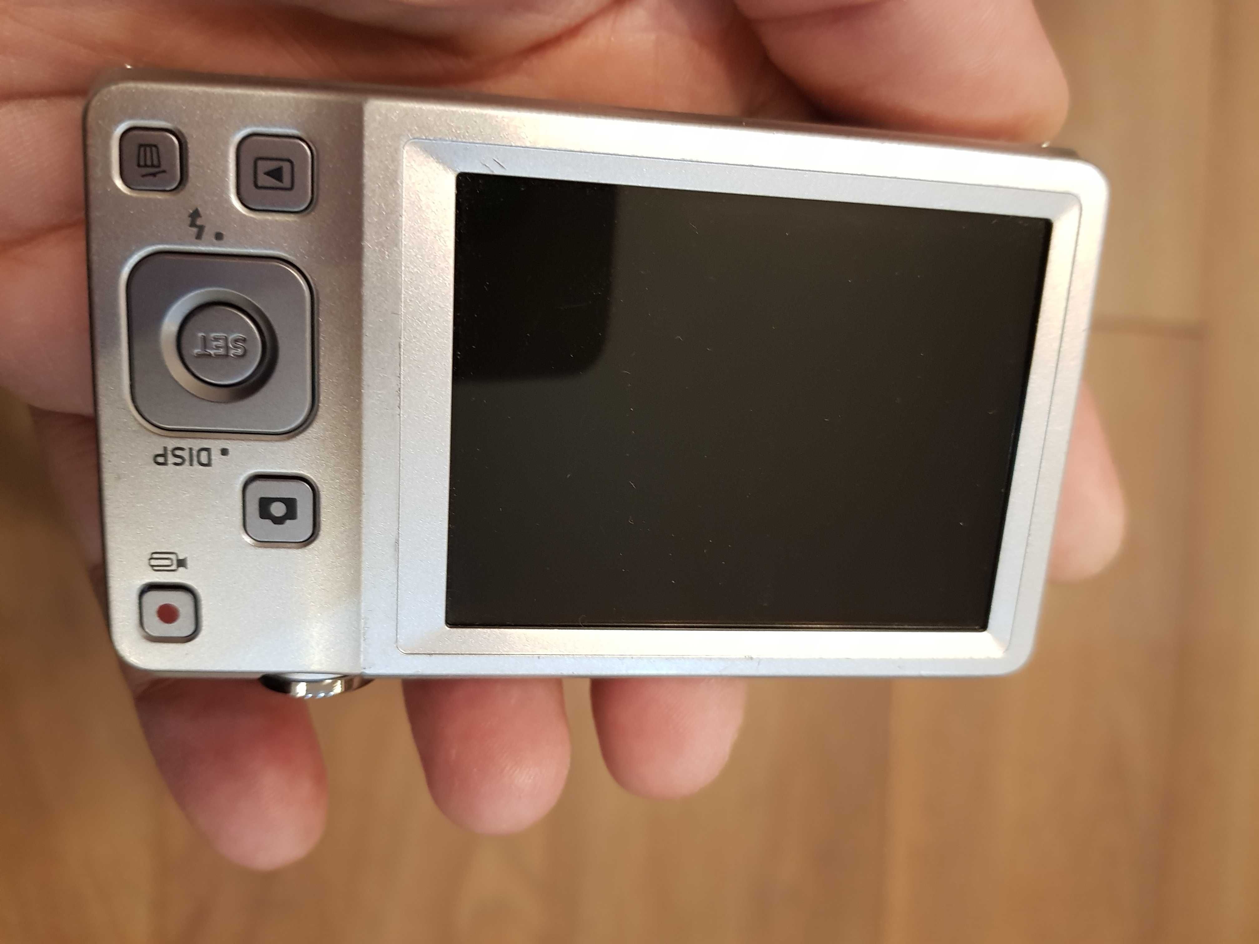 CASIO EXILIM EX-Z28 Silver 16.1 MP Digital Camera