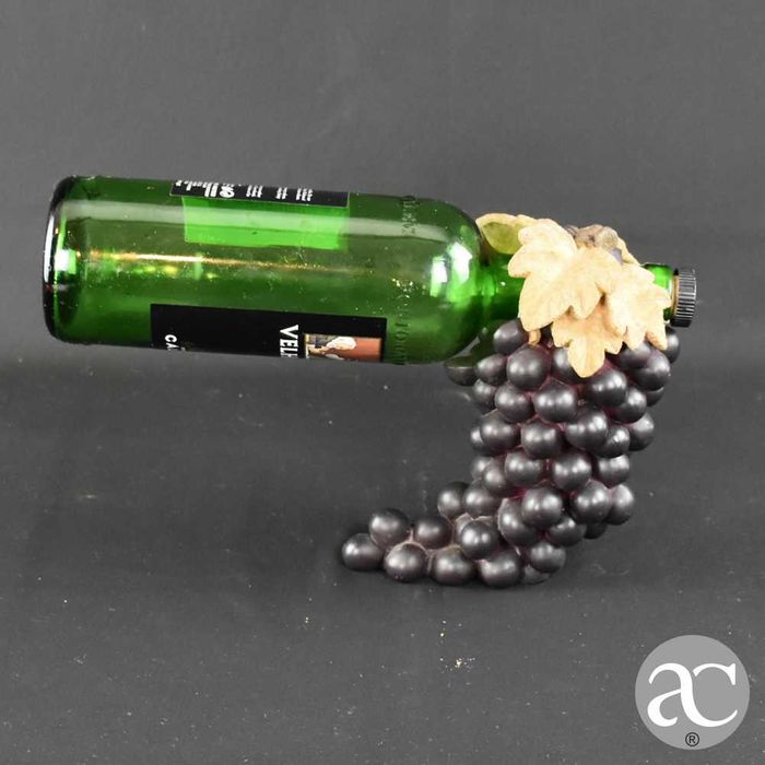 Suporte para garrafas Massa / Rezina forma de cacho e parras, Vintage