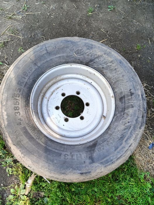 Koło. Felga 19.5x7.5, opona 385/55R19.5