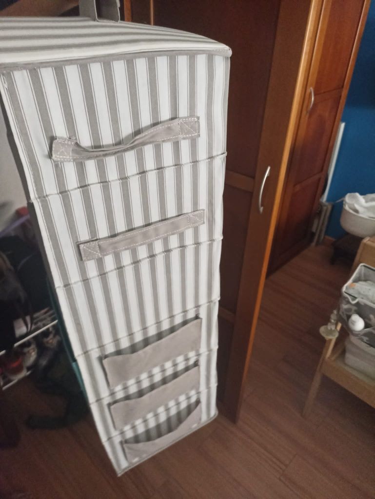 Organizador roupa/ roupeiro