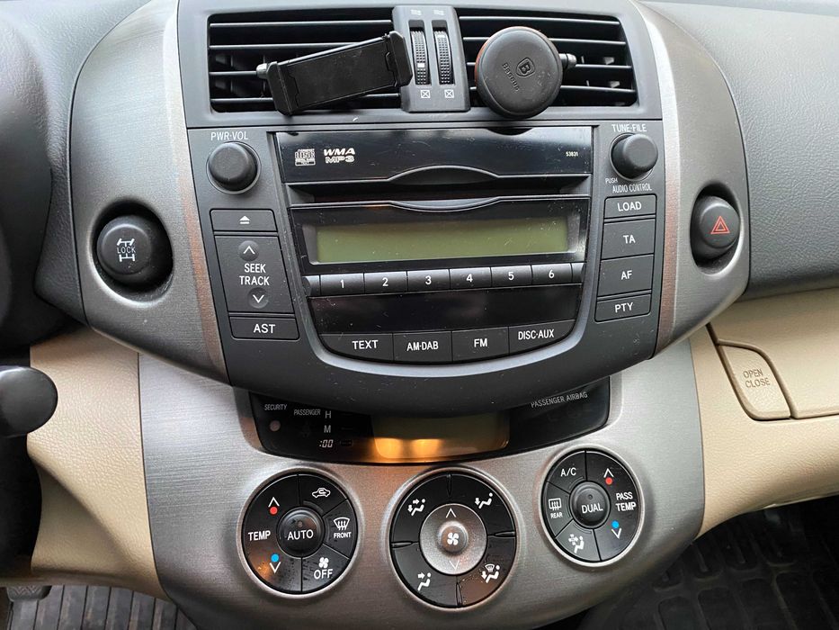 TOYOTA RAV4 III, 2.2 D4D, 4X4, Salon Polska, Garażowany