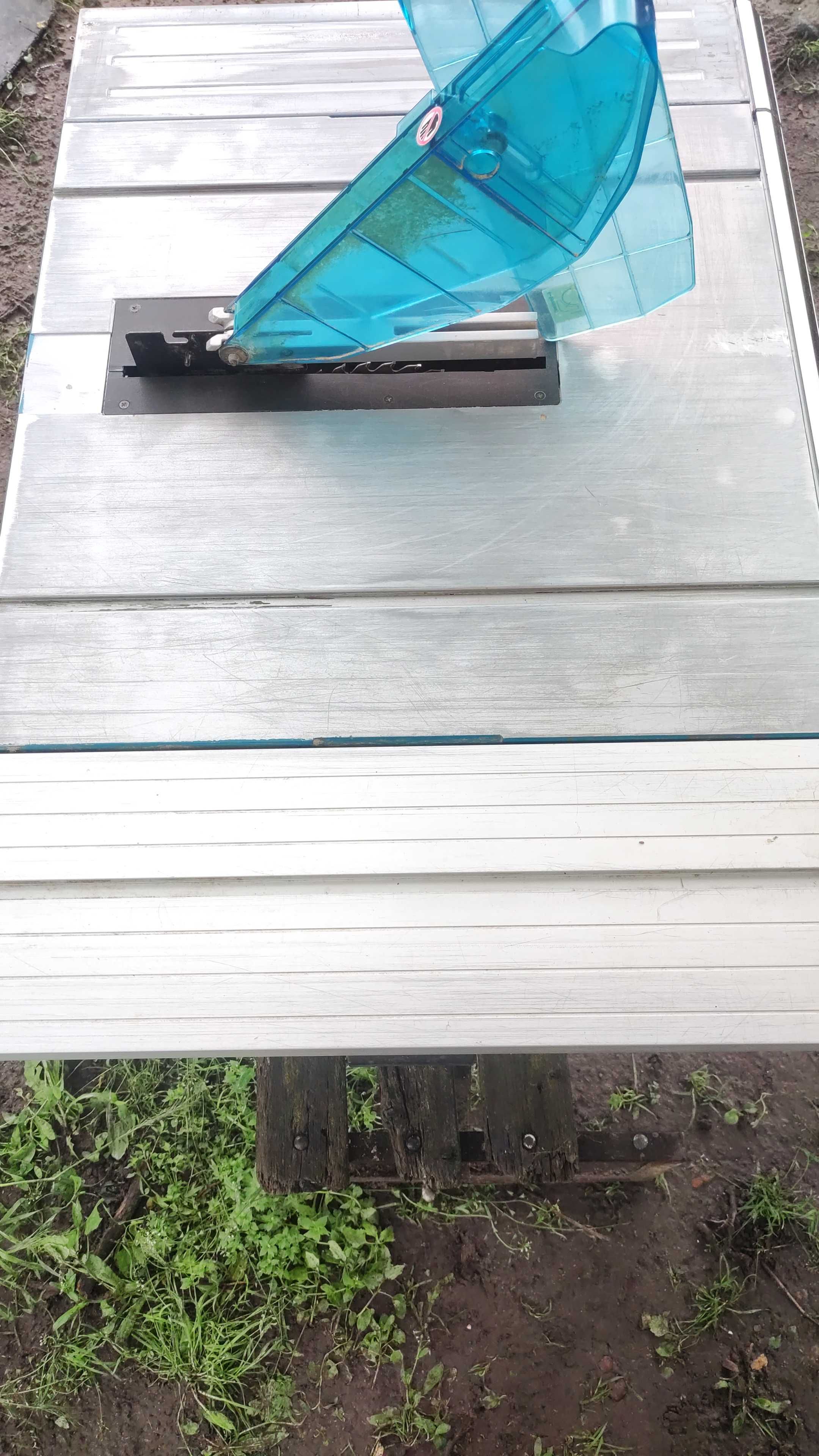 Настільна циркулярна пила Makita MLT100N