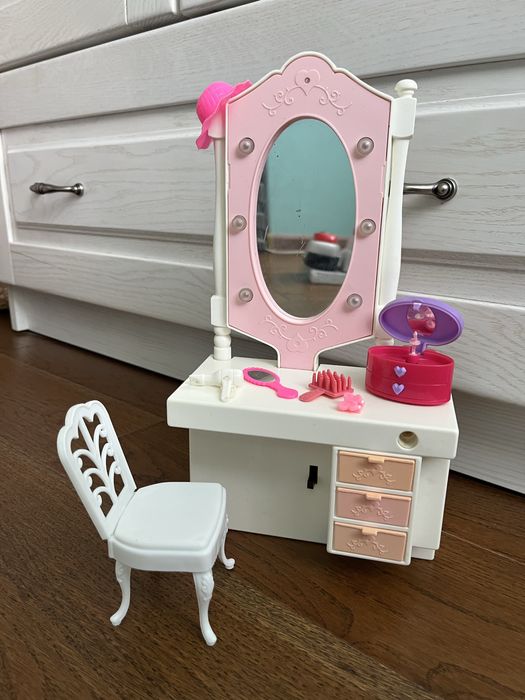 Лялька Барбі, сімʼя, лялька Лол, русалка