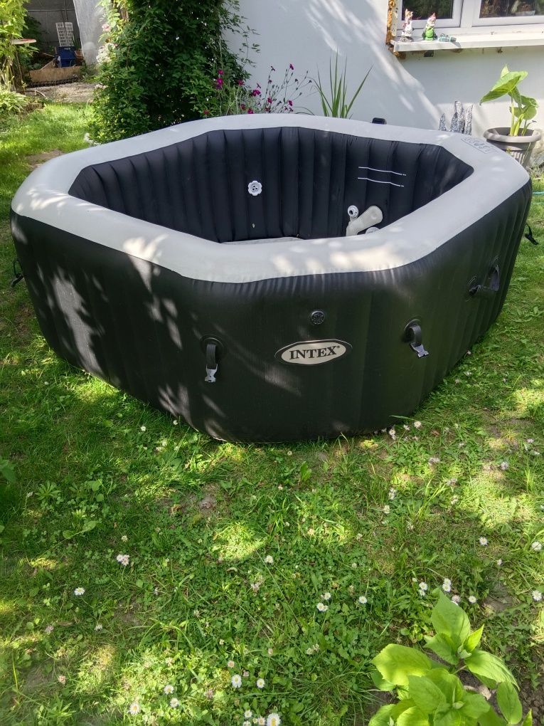 Jacuzzi INTEX sama niecka 4 osobowa