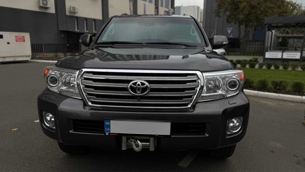 Toyota Land Cruiser 200 Броньована