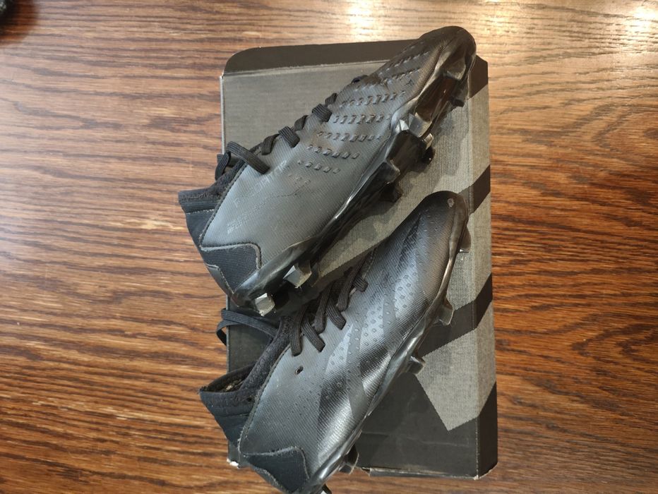 ROZMIAR 31.5 Korki piłkarskie Adidas Predator Accuracy.3 FG Jr GW4610