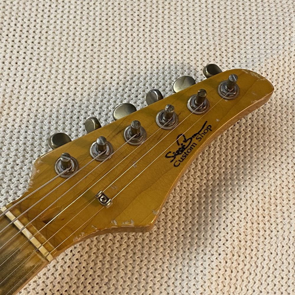 Siggi Brown stratocaster relic strat-style guitar RUN