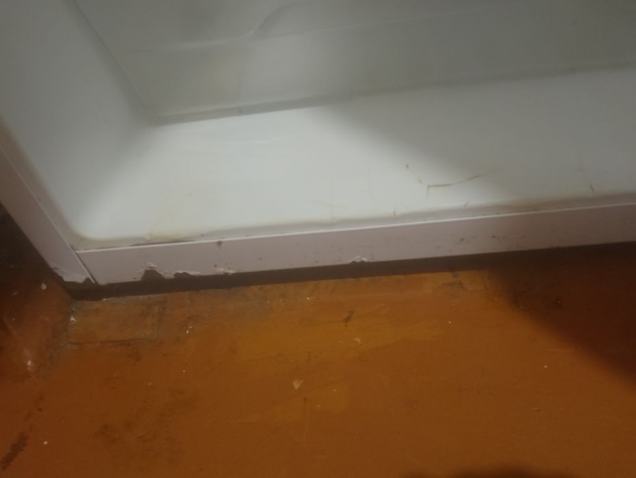 Продам Холодильник в доброму стані  морози добре