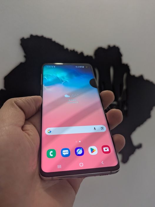 Samsung S10 8/128. White